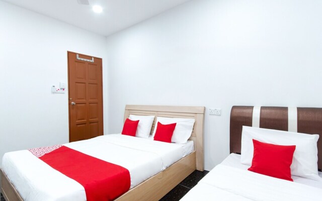 Weng Bee Guest House by OYO Rooms