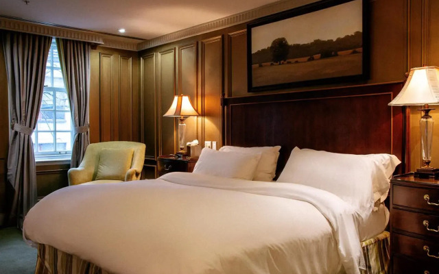 Windsor Arms Hotel
