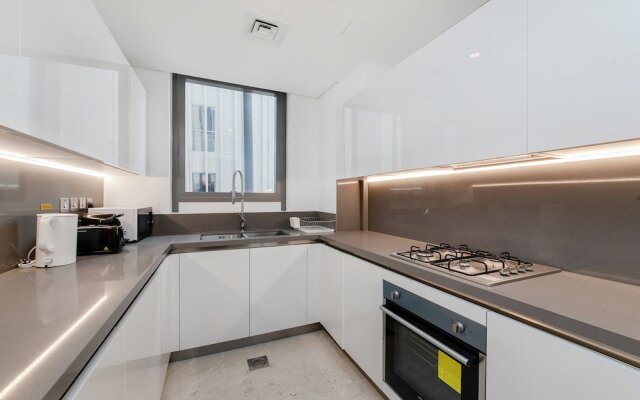 Luxe 3BR with Burj Khalifa view