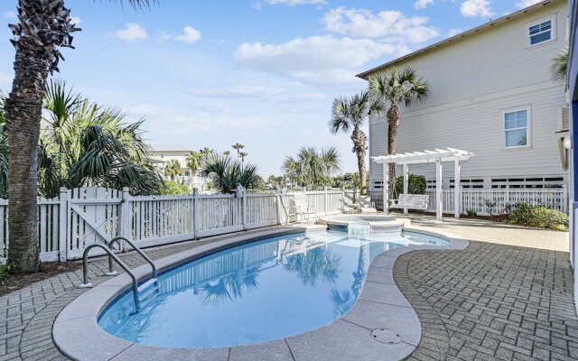 Paradise Pointe - Gorgeous 4 BR home with pool by RedAwning