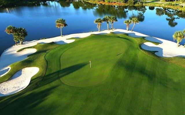 1332 Laurel Grove 3 Bedroom Home by RedAwning