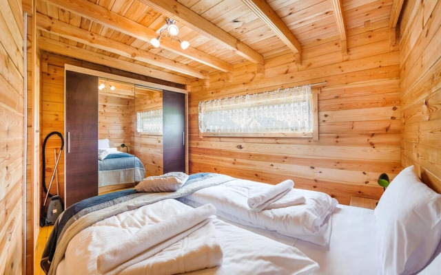 HOSTEL Hotelik MONA