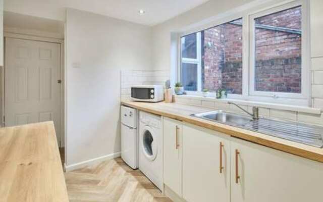 Host Stay Charlotte Street