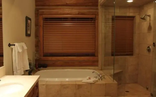 RedAwning Villas at Tristant 209-Plus!