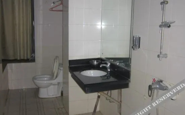 Yangchun Shenghua Hotel
