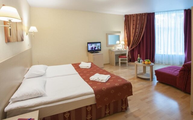 AMAKS Krasnaya Pakhra Resort
