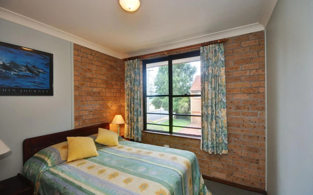 Close To The Main Surf Beach