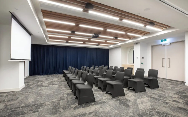 Ramada Encore Dandenong