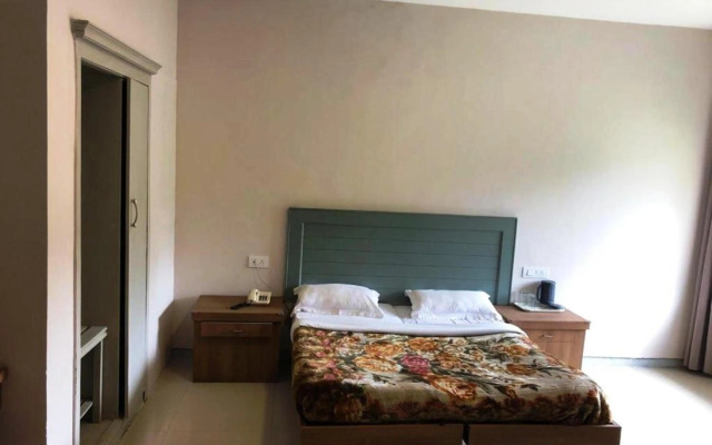 Hotel Preethi Palace