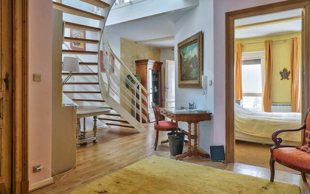 Splendid 160m2 Apartment With Terrace
