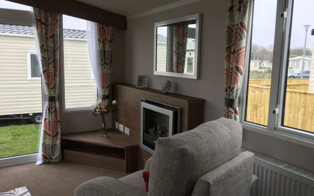 3 Bed Luxury Mobile Home Hoburne Park Christchurch