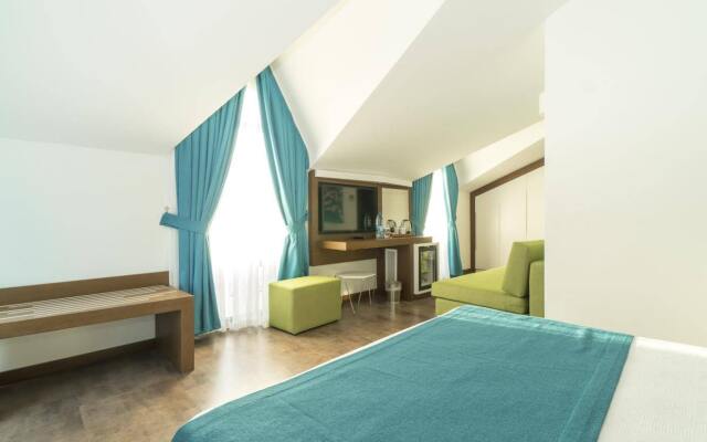 Acroter Hotel Spa