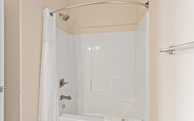 Deluxe 2 Bedroom Villa Lake View