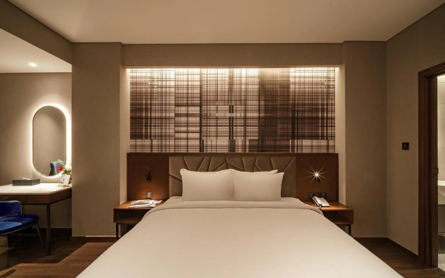 Nhat Ha Lavish Hotel – Guest Rooms – Ho Chi Minh City