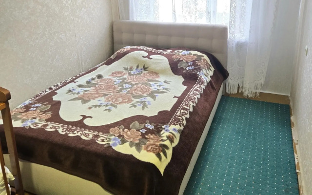 На Бровцева 16