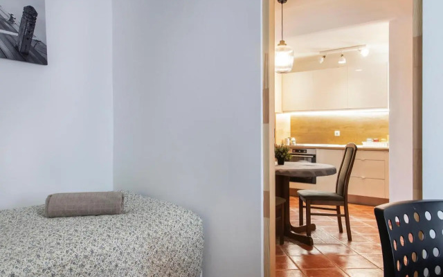 BpR W21 Retro Home with balcony