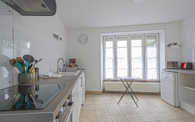 Spacious Holiday Home With Garden