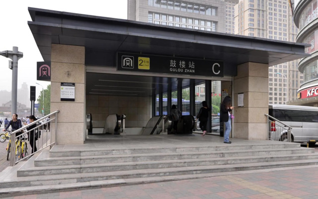 Locals Apartment House 90