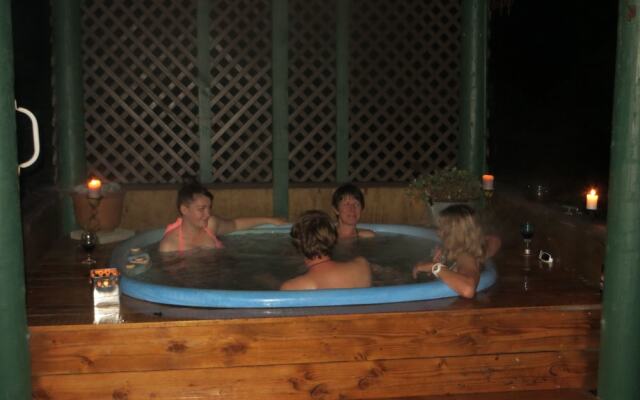Koru Beach Cabin & B&B Homestay