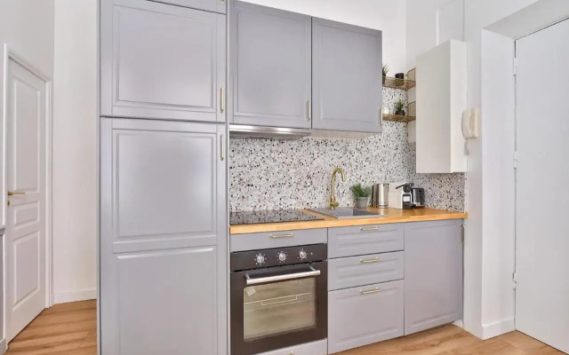 NEW ! Outstanding 2BR & 1BR Apt in Paris 15