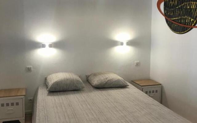 Grand studio rue piétonne Ajaccio