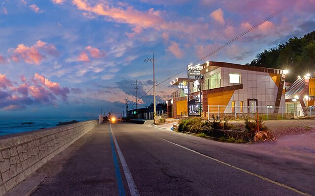 Yeongdeok Etermo Pension
