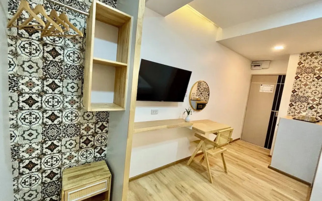 Charm Hostel at Pratumnak