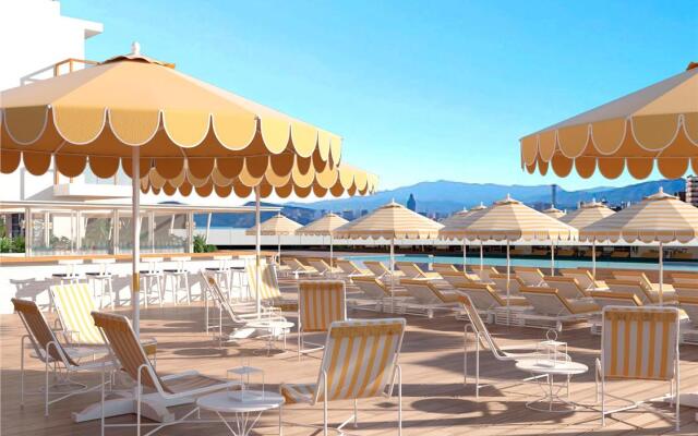 H10 Porto Poniente Hotel