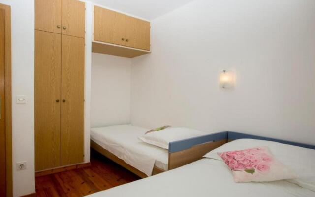 Damir - 80 m From Beach - A1