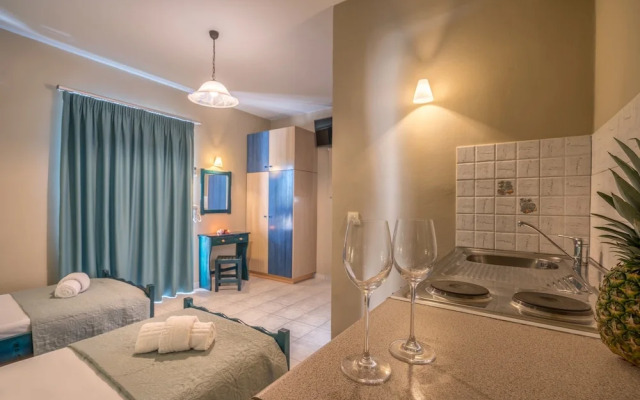 Nikos & Maria Studios
