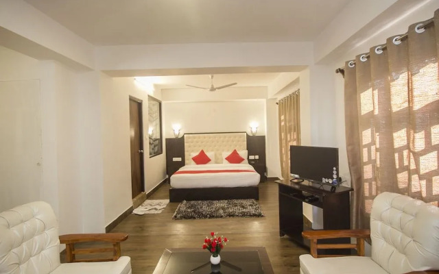 OYO 16637 Tiara Regency