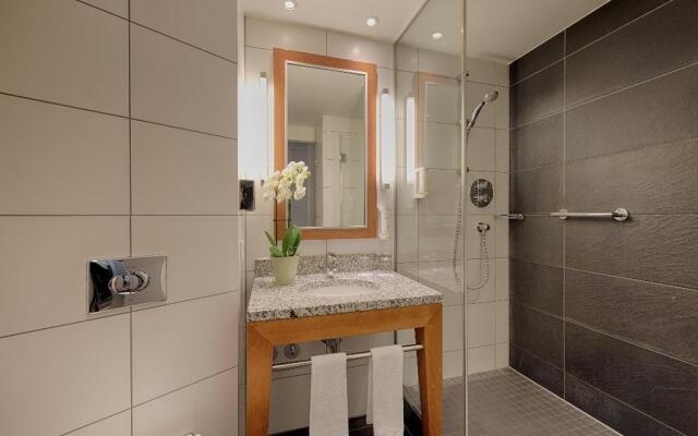 Premier Inn Berlin Alexanderplatz Hotel
