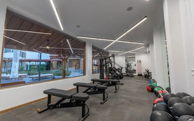 Maison Maxim De Lesseps