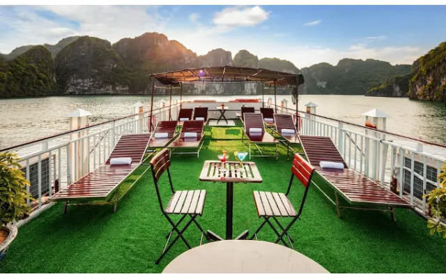 Charm Boutique Cruise