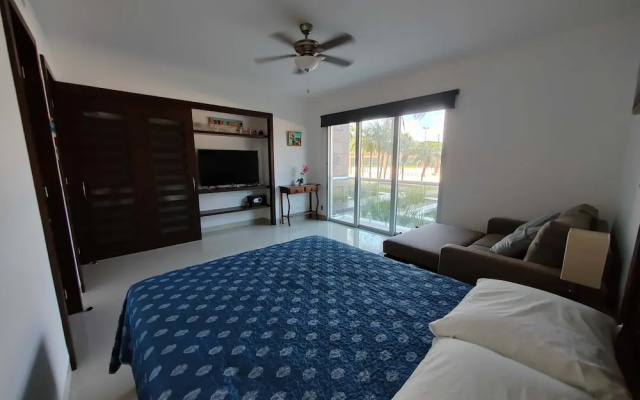 Stunning Ocean Front By Condo Boutique