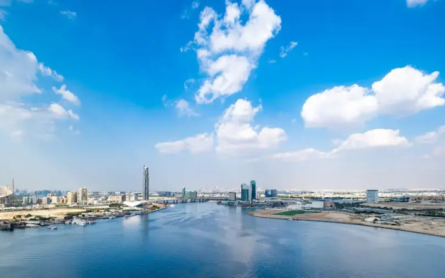 LUX  The Dubai Creek Edge Suite
