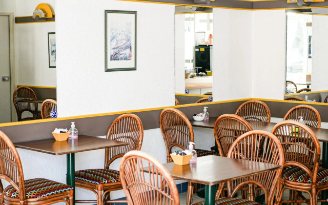 EGG HOTEL - HOTEL LES GENS DE MER Dieppe