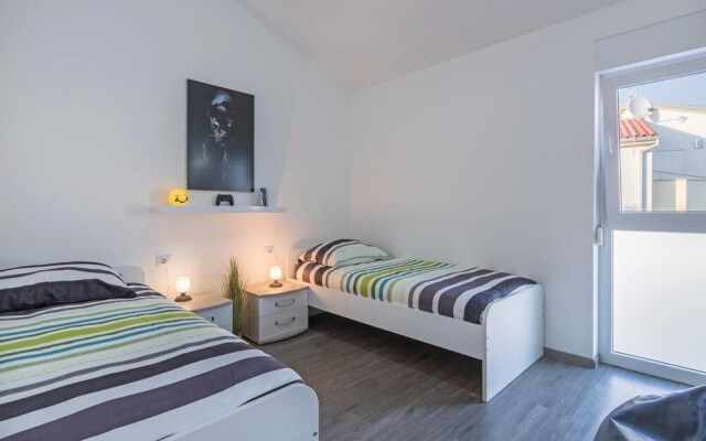 Nice Home in Medulin With Wifi and 5 Bedrooms
