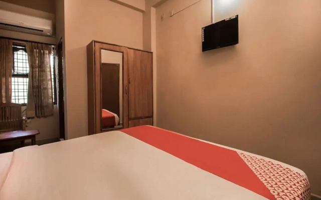 Sri Srinivasa Lodge by OYO Rooms