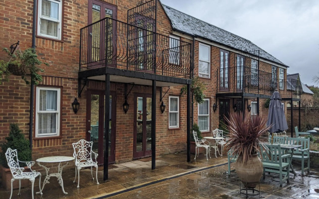 Cotswold Lodge Hotel