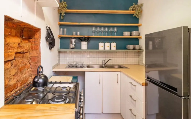 Funky Pet Friendly 2-bedroom Escape Bo-kaap