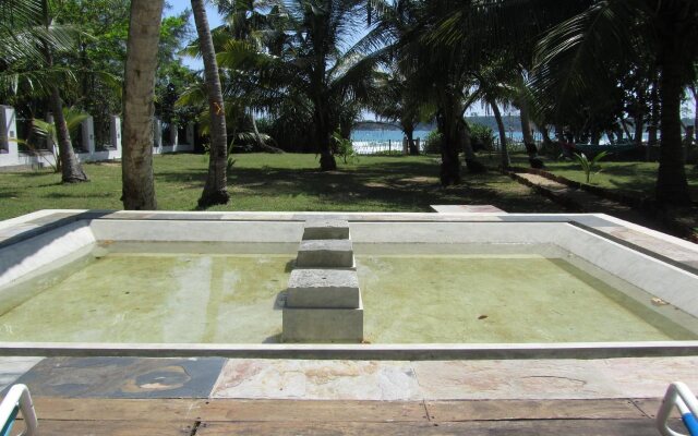 Isana Beach House