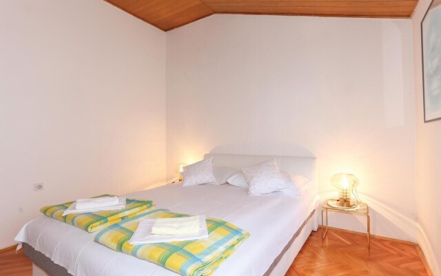 Amazing Home in Stanici With Wifi and 2 Bedrooms