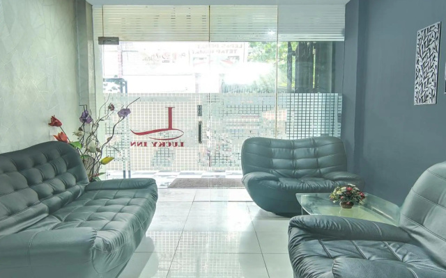 Hotel O Makassar near Mall Panakukang formerly Hotel Lucky Inn Makassar – Lobby – Makassar