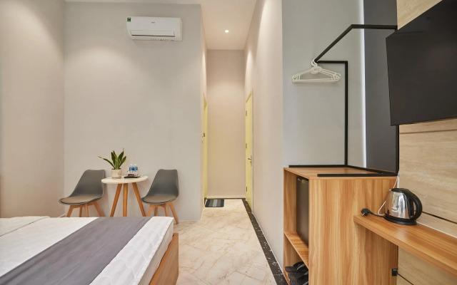 Bin Bin Hotel 2 - Near Him Lam D7