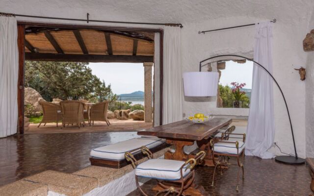 Roccia di Volpe Capriccioli