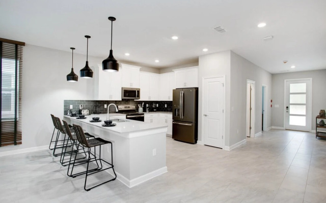 9BR Villa with Game Room & Theater