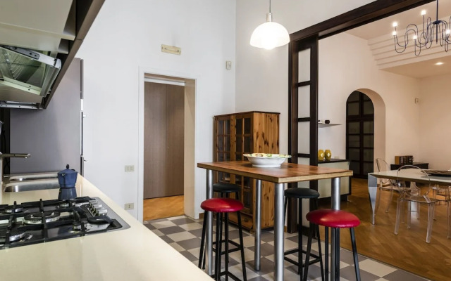 Agata Apartment With Balcony by Wonderful Italy