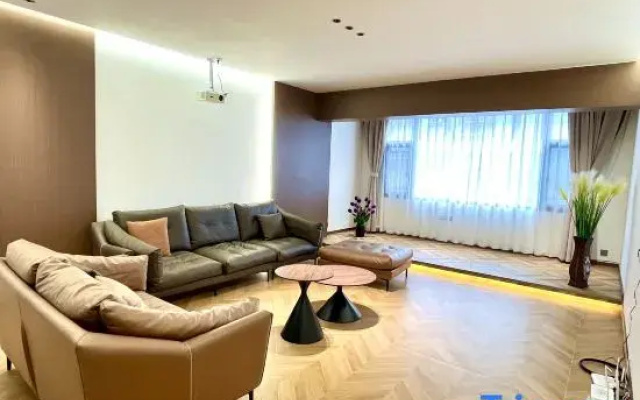 Xinian Homestay (Gucheng Xiaohuo Train)
