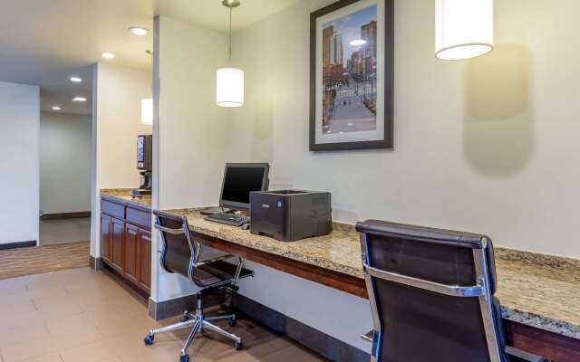 Comfort Suites Near Denver Downtown